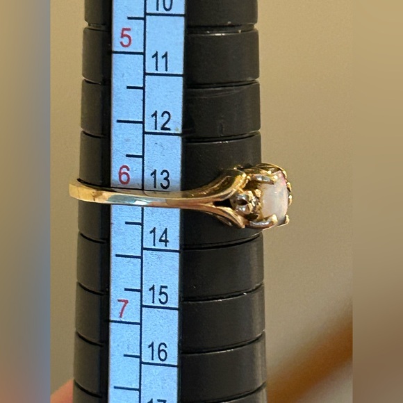 Vintage opal and diamond ring - size 6 - Picture 13 of 14